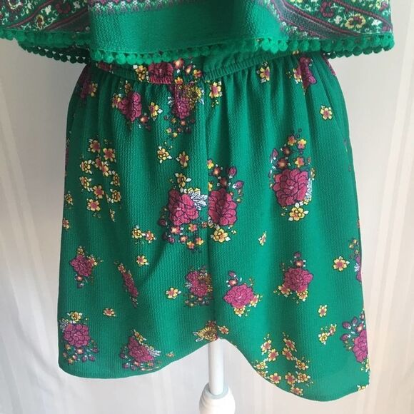 miami Ruffle Floral Romper Sleeveless Green Medium Spaghetti Straps Francesca's - Picture 4 of 10